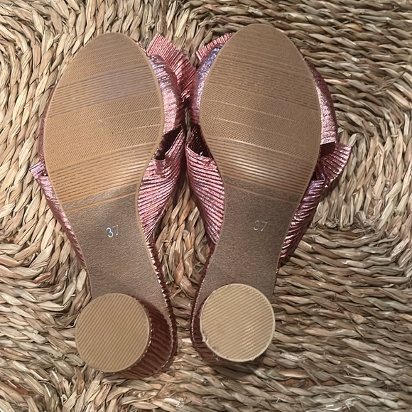 New Unused Pink Crinkle Bow Heels - 6.5 - Picture 7 of 9